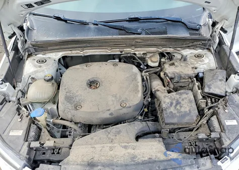 2021 Volvo Xc40 T5 R-Design z USA, uszkodzony, nr VIN YV4162UM2M2396838